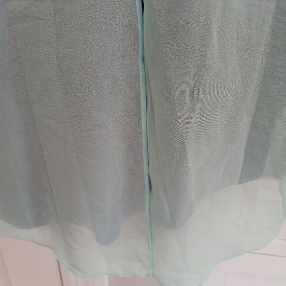 Express Scoopneck Split Back Colorblocked Short Sleeved Top - Picture 7 of 10